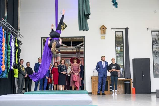 Roermond, The Netherlands, 2026-05-19 14:38:43 ROERMOND, 19-05-2026 King Willem Alexander and Queen Maxima during a regional visit to the municipalities of Maasgouw, Echt-Susteren, Roerdalen, and Roermond. PHOTO: NLBeeld Patrick van Emst In the photo: The Royal Couple visits the Het Weerstand area, a former industrial site being developed into a residential and living environment. Here, the Couple speaks with entrepreneurs (a hairdresser) and initiators, among others, about urban development, the housing challenge, and building strong communities. Credit: NL Beeld Patrick van Emst Copyright: xx x