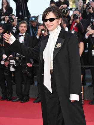 IPA84873193 - Cannes, 79th Cannes Film Festival 2025 - evening 8. red carpet of AMARGA NAVIDAD In the photo: JULIETTE BINOCHE  Copyright: xSimonexComix xPoolxPhotoxEventsx07x 84873193