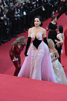 79ème Festival International du Film de Cannes Montée des marches du film Amarga Navidad 79th International Cannes Film Festival Red Carpet for Amarga Navidad movie 456441 2026 05 19 Von Teese, Dita  Copyright: xSergexArnalx xStarfacex STAR_456441_024