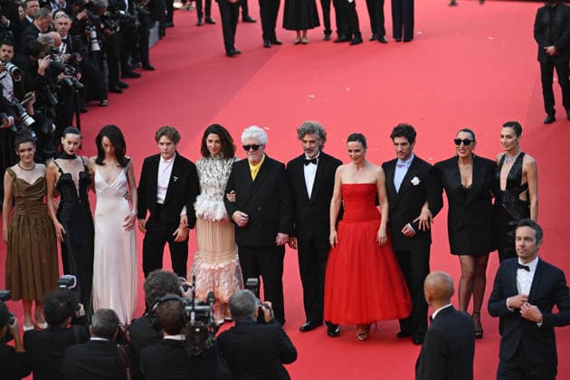 79ème Festival International du Film de Cannes Montée des marches du film Amarga Navidad 79th International Cannes Film Festival Red Carpet for Amarga Navidad movie 456441 2026 05 19 Almodovar, Pedro Romero, Amaia Smit, Milena Luengo, Victoria Criado, Patrick Lennie, Barbara Sbaraglia, Leonardo Sanchez Gijon Aitana Gutierrez, Quim de Palma, Rossy Alvarez, Nieves Copyright: xSergexArnalx xStarfacex STAR_456441_029