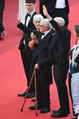 79ème Festival International du Film de Cannes Montée des marches du film Amarga Navidad 79th International Cannes Film Festival Red Carpet for Amarga Navidad movie 456441 2026 05 19 Loach, Ken Ashton, Lesley Laverty, Paul  Copyright: xSergexArnalx xStarfacex STAR_456441_002