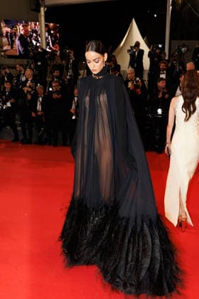 Sofia Resing Montée des marches du film Diamond lors du 79ème Festival International du Film de Cannes, le 19 mai 2026 Jacovides Moreau Bestimage Red carpet for Diamond at the 79th Cannes International Film Festival on May 19, 2026 Cannes France  Copyright: xJACOVIDES-MOREAUx xBESTIMAGExJACOVIDES-MOREAUx xBESTIMAGEx