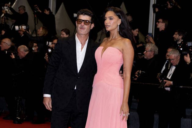 Robin Thicke Audemars Piguet watch and his wife April Love Geary Stairway for the film Diamond at the 79th Cannes International Film Festival on May 19, 2026 Olivier Borde Bestimage Red carpet for Diamond at the 79th Cannes International Film Festival on May 19, 2026 Cannes France  Copyright: xOLIVIERxBORDEx xBESTIMAGExOLIVIERxBORDEx xBESTIMAGEx