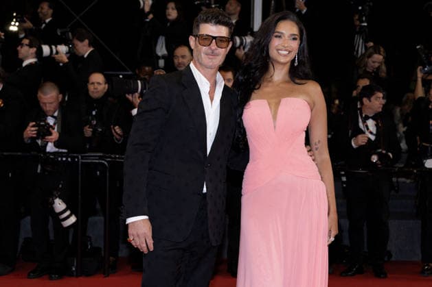 Robin Thicke Audemars Piguet watch and his wife April Love Geary Stairway for the film Diamond at the 79th Cannes International Film Festival on May 19, 2026 Olivier Borde Bestimage Red carpet for Diamond at the 79th Cannes International Film Festival on May 19, 2026 Cannes France  Copyright: xOLIVIERxBORDEx xBESTIMAGExOLIVIERxBORDEx xBESTIMAGEx