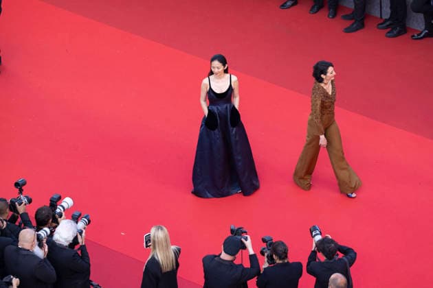Chloé Zhao Montée des marches du film Amarga Navidad lors du 79ème Festival International du Film de Cannes, le 19 mai 2026 Camilla Canalini Bestimage Red carpet for Amarga Navidad at the 79th Cannes International Film Festival on May 19, 2026 Cannes France  Copyright: xCamillaxCanalinix xBestimagexCamillaxCanalinix xBestimagex
