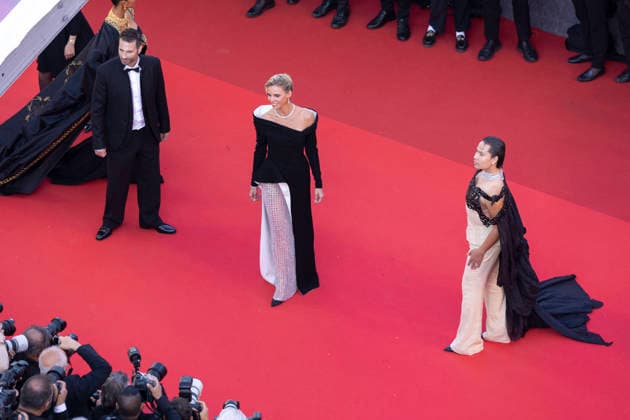 Richard Orlinski, Sylvie Tellier Montée des marches du film Amarga Navidad lors du 79ème Festival International du Film de Cannes, le 19 mai 2026 Camilla Canalini Bestimage Red carpet for Amarga Navidad at the 79th Cannes International Film Festival on May 19, 2026 Cannes France  Copyright: xCamillaxCanalinix xBestimagexCamillaxCanalinix xBestimagex