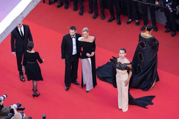 Richard Orlinski, Sylvie Tellier Montée des marches du film Amarga Navidad lors du 79ème Festival International du Film de Cannes, le 19 mai 2026 Camilla Canalini Bestimage Red carpet for Amarga Navidad at the 79th Cannes International Film Festival on May 19, 2026 Cannes France  Copyright: xCamillaxCanalinix xBestimagexCamillaxCanalinix xBestimagex