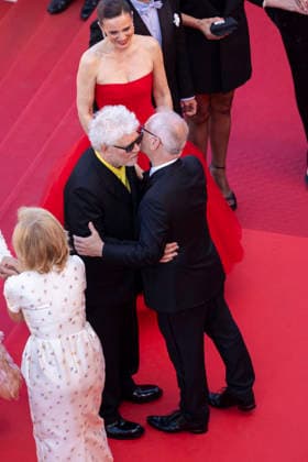 Pedro Almodovar, Thierry Frémaux Montée des marches du film Amarga Navidad lors du 79ème Festival International du Film de Cannes, le 19 mai 2026 Camilla Canalini Bestimage Red carpet for Amarga Navidad at the 79th Cannes International Film Festival on May 19, 2026 Cannes France  Copyright: xCamillaxCanalinix xBestimagexCamillaxCanalinix xBestimagex