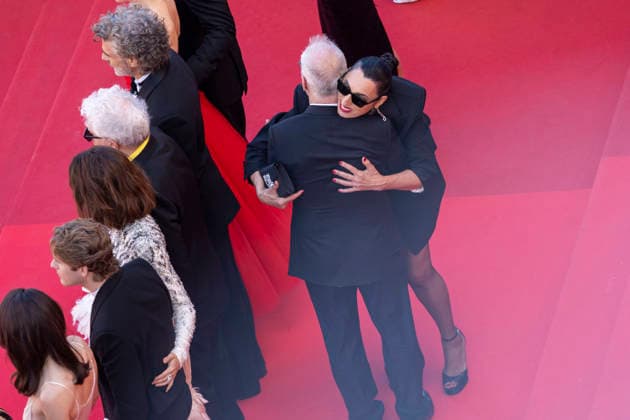 Thierry Frémaux, Rossy de Palma Montée des marches du film Amarga Navidad lors du 79ème Festival International du Film de Cannes, le 19 mai 2026 Camilla Canalini Bestimage Red carpet for Amarga Navidad at the 79th Cannes International Film Festival on May 19, 2026 Cannes France  Copyright: xCamillaxCanalinix xBestimagexCamillaxCanalinix xBestimagex