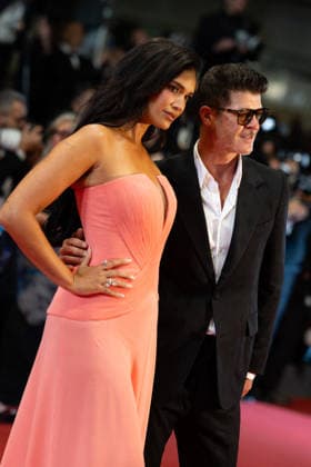 April Love Geary and her husband Robin Thicke Audemars Piguet watch Stairway for the film Diamond at the 79th Cannes International Film Festival on May 19, 2026 Jacovides Moreau Bestimage Red carpet for Diamond at the 79th Cannes International Film Festival on May 19, 2026 Cannes France  Copyright: xJACOVIDES-MOREAUx xBESTIMAGExJACOVIDES-MOREAUx xBESTIMAGEx