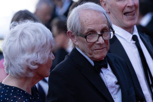 Lesley Ashton et son mari Ken Loach Montée des marches du film Amarga Navidad lors du 79ème Festival International du Film de Cannes, le 19 mai 2026 Olivier Borde Bestimage Red carpet for Amarga Navidad at the 79th Cannes International Film Festival on May 19, 2026 Cannes France  Copyright: xOLIVIERxBORDEx xBESTIMAGExOLIVIERxBORDEx xBESTIMAGEx