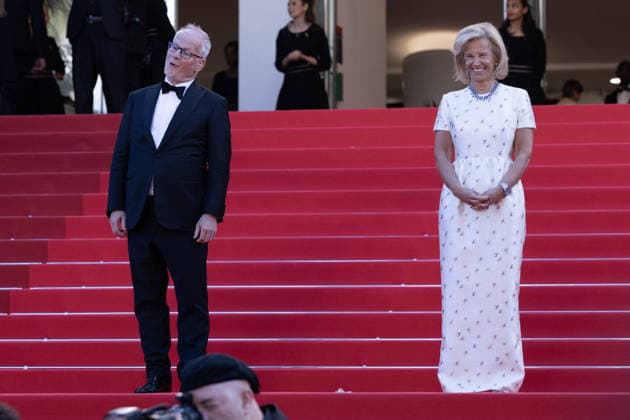 Thierry Frémaux et Iris Knobloch Montée des marches du film Amarga Navidad lors du 79ème Festival International du Film de Cannes, le 19 mai 2026 Olivier Borde Bestimage Red carpet for Amarga Navidad at the 79th Cannes International Film Festival on May 19, 2026 Cannes France  Copyright: xOLIVIERxBORDEx xBESTIMAGExOLIVIERxBORDEx xBESTIMAGEx
