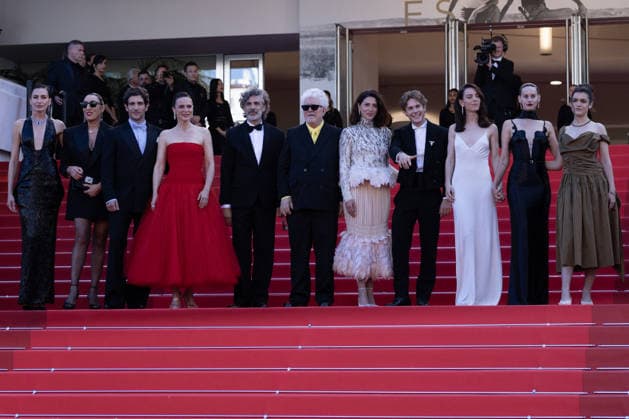 Nieves Alvarez, Rossy de Palma, Quim Gutiérrez, Aitana Sánchez Gijón, Leonardo Sbaraglia, Pedro Almodóvar, Bárbara Lennie, Patrick Criado, Victoria Luengo, Milena Smit et Amaia Romero Montée des marches du film Amarga Navidad lors du 79ème Festival International du Film de Cannes, le 19 mai 2026 Olivier Borde Bestimage Red carpet for Amarga Navidad at the 79th Cannes International Film Festival on May 19, 2026 Cannes France Copyright: xOLIVIERxBORDEx xBESTIMAGExOLIVIERxBORDEx xBESTIMAGEx