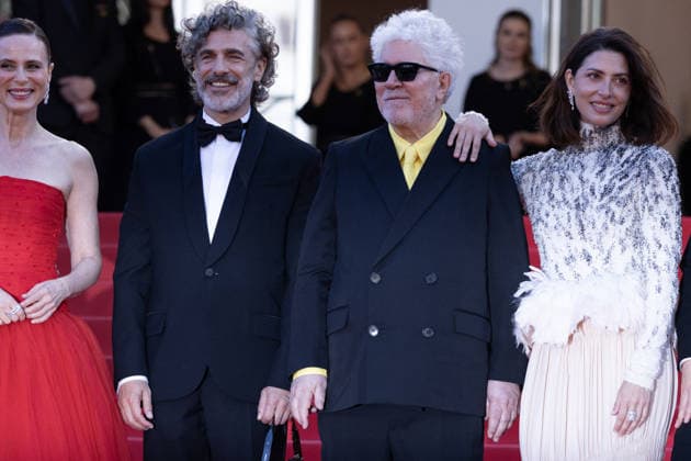 Aitana Sánchez Gijón, Leonardo Sbaraglia, Pedro Almodóvar, Bárbara Lennie Montée des marches du film Amarga Navidad lors du 79ème Festival International du Film de Cannes, le 19 mai 2026 Olivier Borde Bestimage Red carpet for Amarga Navidad at the 79th Cannes International Film Festival on May 19, 2026 Cannes France  Copyright: xOLIVIERxBORDEx xBESTIMAGExOLIVIERxBORDEx xBESTIMAGEx