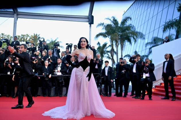 Cannes - Amarga Navidad Premiere FC attends the red carpet premiere of Amarga Navidad during the 79th Cannes International Film Festival in Cannes, France on May 19, 2026.. Photo by Franck Castel ABACAPRESS.COM Cannes  Copyright: xCastelxFranck ABACAx