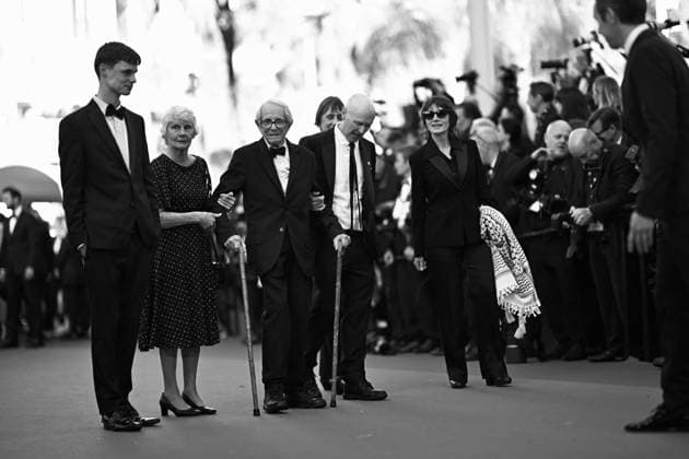 Cannes - Amarga Navidad Premiere FC Lesley Ashton, Ken Loach attends the red carpet premiere of Amarga Navidad during the 79th Cannes International Film Festival in Cannes, France on May 19, 2026.. Photo by Franck Castel ABACAPRESS.COM Cannes  Copyright: xCastelxFranck ABACAx