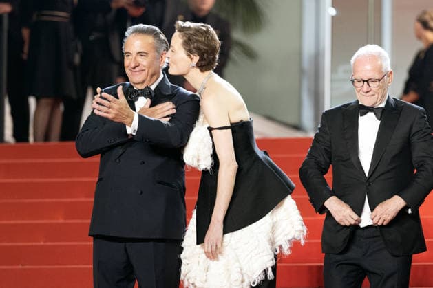 Andy Garcia, Vicky Krieps, Thierry Frémaux Montée des marches du film Diamond lors du 79ème Festival International du Film de Cannes, le 19 mai 2026 Olivier Borde Bestimage Red carpet for Diamond at the 79th Cannes International Film Festival on May 19, 2026 Cannes France  Copyright: xOLIVIERxBORDEx xBESTIMAGExOLIVIERxBORDEx xBESTIMAGEx