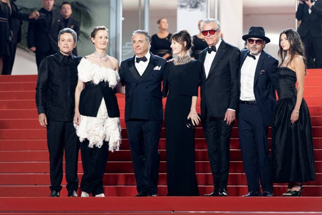 Paul Soriano, Vicky Krieps, Andy García, Rosemarie DeWitt, Danny Huston, Jai Stefan, Sofia Stefan Montée des marches du film Diamond lors du 79ème Festival International du Film de Cannes, le 19 mai 2026 Olivier Borde Bestimage Red carpet for Diamond at the 79th Cannes International Film Festival on May 19, 2026 Cannes France  Copyright: xOLIVIERxBORDEx xBESTIMAGExOLIVIERxBORDEx xBESTIMAGEx