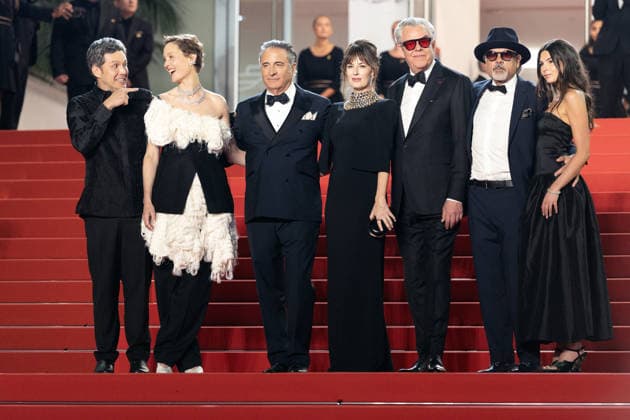 Paul Soriano, Vicky Krieps, Andy García, Rosemarie DeWitt, Danny Huston, Jai Stefan, Sofia Stefan Montée des marches du film Diamond lors du 79ème Festival International du Film de Cannes, le 19 mai 2026 Olivier Borde Bestimage Red carpet for Diamond at the 79th Cannes International Film Festival on May 19, 2026 Cannes France  Copyright: xOLIVIERxBORDEx xBESTIMAGExOLIVIERxBORDEx xBESTIMAGEx