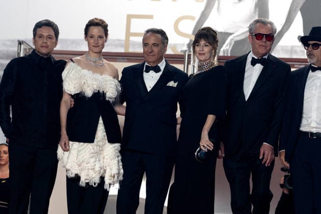 Paul Soriano, Vicky Krieps, Andy García, Rosemarie DeWitt, Danny Huston, Jai Stefan Montée des marches du film Diamond lors du 79ème Festival International du Film de Cannes, le 19 mai 2026 Olivier Borde Bestimage Red carpet for Diamond at the 79th Cannes International Film Festival on May 19, 2026 Cannes France  Copyright: xOLIVIERxBORDEx xBESTIMAGExOLIVIERxBORDEx xBESTIMAGEx