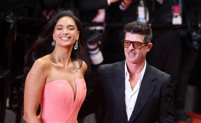 April Love Geary and her husband Robin Thicke Audemars Piguet watch Stairway for the film Diamond at the 79th Cannes International Film Festival on May 19, 2026 Jacovides Moreau Bestimage Red carpet for Diamond at the 79th Cannes International Film Festival on May 19, 2026 Cannes France  Copyright: xJACOVIDES-MOREAUx xBESTIMAGExJACOVIDES-MOREAUx xBESTIMAGEx