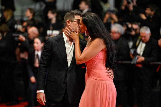 Cannes Screening Diamond JR April Love Geary, Robin Thicke attending the screening of the movie Diamond during the 79th Cannes Film Festival in Cannes, France on May 19, 2026. Photo by Julien Reynaud APS-Medias ABACAPRESS.COM Cannes France  Copyright: xReynaudxJulien APS-Medias ABACAx