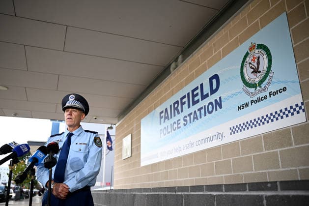 FATAL SHOOTING WESTERN SYDNEY, Fairfield City Police Area Commander Detective Superintendent Craig Middleton speaks to media during a press conference at Fairfield Police Station in Sydney, Wednesday, May 20, 2026. NSW Police have established a crime scene at a home following an alleged fatal shooting where one man died and four others were hospitalised, in the south-west suburb of Canley Heights. ( NO ARCHIVING Sydney New South Wales Australia  Copyright: xBIANCAxDExMARCHIx 20260520198626216156