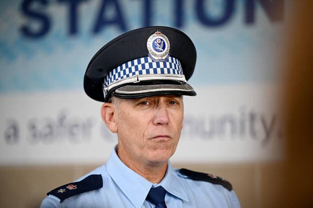 FATAL SHOOTING WESTERN SYDNEY, Fairfield City Police Area Commander Detective Superintendent Craig Middleton speaks to media during a press conference at Fairfield Police Station in Sydney, Wednesday, May 20, 2026. NSW Police have established a crime scene at a home following an alleged fatal shooting where one man died and four others were hospitalised, in the south-west suburb of Canley Heights. ( NO ARCHIVING Sydney New South Wales Australia  Copyright: xBIANCAxDExMARCHIx 20260520162845480213