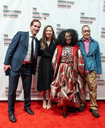 May 19, 2026, Bronx, New York, USA: Peter W. Kunhardt Jr., Chelsea Clinton, Sherry Bronfman and Michael Chuapoco attend The Gordon Parks Foundation Awards Dinner 20th Anniversary at Cipriani 42nd Street in New York, NY on May 19, 2026. Bronx USA - ZUMAr339 20260519_znp_r339_050 Copyright: xLevxRadinx