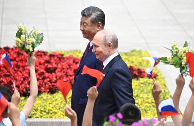 China Russia 9169366 20.05.2026 Russian President Vladimir Putin attends a welcome ceremony with Chinese President Xi Jinping outside the Great Hall of the People in Beijing, China. Kristina Solovyova Sputnik Beijing China  Copyright: xKristinaxSolovyovax