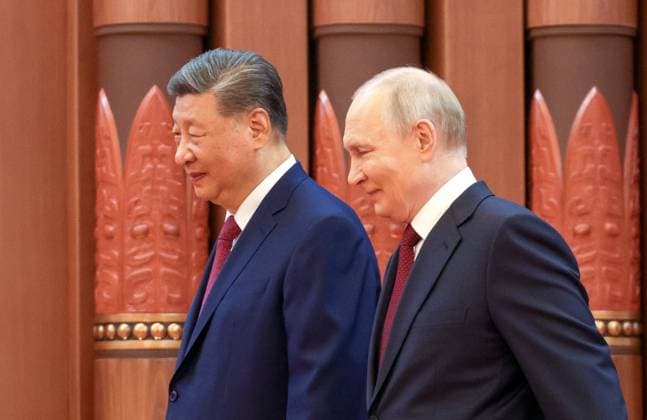 China Russia 9169372 20.05.2026 Chinese President Xi Jinping and Russian President Vladimir Putin attend a photo opportunity before a meeting at the Great Hall of the People in Beijing, China. Maxim Stulov Sputnik Beijing China  Copyright: xMaximxStulovx