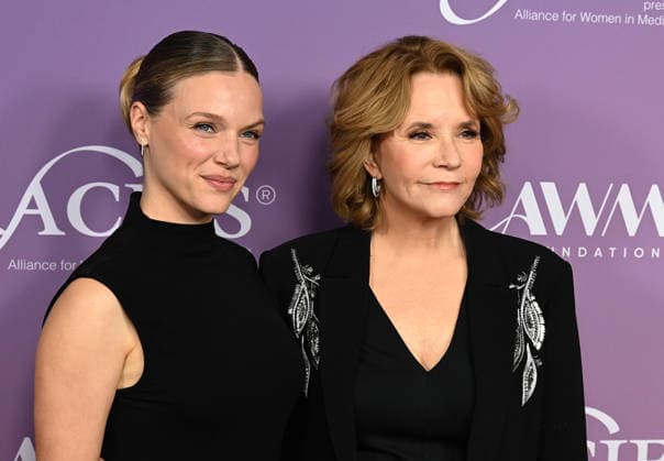2026 Gracie Awards Gala Tracy Spiridakos and Lea Thompson arriving to The Alliance For Women In Media Foundation™s 2026 Gracie Awards Gala at the Beverly Wilshire Four Seasons Hotel on May 19, 2026 in Beverly Hills, CA. Beverly Hills Beverly Wilshire Hotel California USA Copyright: xWattx xAFF-USA.COMx