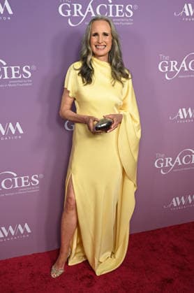 Entertainment Bilder des Tages #2 2026 Gracie Awards Gala Andie MacDowell arriving to The Alliance For Women In Media Foundation™s 2026 Gracie Awards Gala at the Beverly Wilshire Four Seasons Hotel on May 19, 2026 in Beverly Hills, CA. Beverly Hills Beverly Wilshire Hotel California USA Copyright: xWattx xAFF-USA.COMx