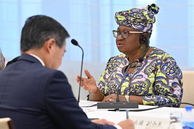 WTO Leader Hold Meetings in Tokyo TOKYO, JAPAN - MAY 20: World Trade Organization Director-General Ngozi Okonjo-Iweala speaks during a meeting with Japan Business Federation, Keidanren, Chairman Yoshinobu Tsutsui (not seen) and Japanese business leaders at Keidanren Kaikan in Tokyo, Japan, on May 20, 2026. Keidanren hosted the meeting as part of its follow-up on WTO reform proposals, amid growing concerns over protectionism, trade restrictions and pressure on the rules-based international economic order. David Mareuil Anadolu Tokyo Japan. Editorial use only. Please get in touch for any other usage.  Copyright: x2026xAnadoluxDavidxMareuilx