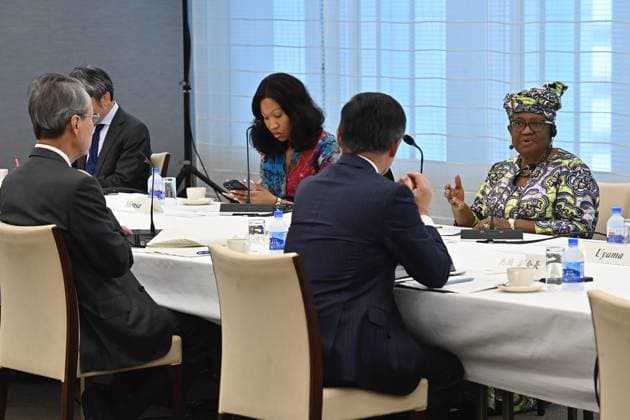 WTO Leader Hold Meetings in Tokyo TOKYO, JAPAN - MAY 20: World Trade Organization Director-General Ngozi Okonjo-Iweala (R) speaks during a meeting with Japan Business Federation, Keidanren, Chairman Yoshinobu Tsutsui (L) and Japanese business leaders at Keidanren Kaikan in Tokyo, Japan, on May 20, 2026. Keidanren hosted the meeting as part of its follow-up on WTO reform proposals, amid growing concerns over protectionism, trade restrictions and pressure on the rules-based international economic order. David Mareuil Anadolu Tokyo Japan. Editorial use only. Please get in touch for any other usage.  Copyright: x2026xAnadoluxDavidxMareuilx