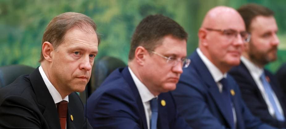 China Russia 9169425 20.05.2026 Russian First Deputy Prime Minister Denis Manturov, Deputy Prime Ministers Alexander Novak and Dmitry Chernyshenko and Deputy Chief of Staff of the Presidential Executive Office Maxim Oreshkin attend a narrow format meeting between Russian President Vladimir Putin and Chinese President Xi Jinping at the Great Hall of the People in Beijing, China. Vladimir Smirnov Sputnik Beijing China  Copyright: xVladimirxSmirnovx