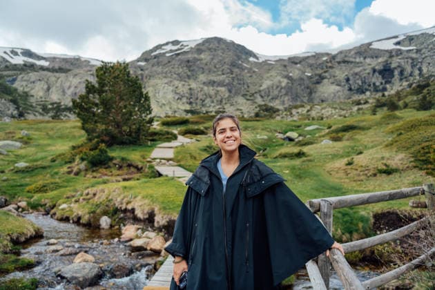 Woman posing near mountain stream in Penalara natural park Madrid, Community of Madrid, Spain CR_NSRZ260518-2034532-01 ,model released, Symbolfoto