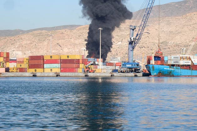 Fire declared in the Pechina Dock of the Port of Almeria Image of the fire declared in a container area of the Pechina Dock of the Port of Almeria On May 20, 2026 in Almeria Andalusia, Spain Several fire departments have moved to the Pechina Quay of the Port of Almeria after a fire broke out in an area where material and containers were stored and where work had been authorized for the handling and cutting of steel. So far, no personal injuries have been reported 20 MAY 2026 Marian Leó Almeria Andalucia, Spain Almeria Andalucia, Spain Spain Spain  Copyright: xMarianxLeonx 7535996