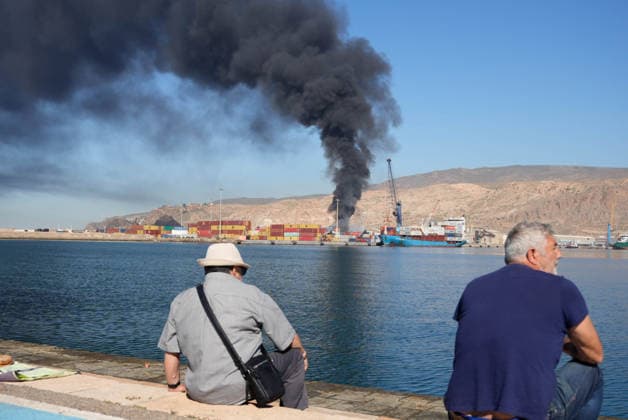 Fire declared in the Pechina Dock of the Port of Almeria Image of the fire declared in a container area of the Pechina Dock of the Port of Almeria On May 20, 2026 in Almeria Andalusia, Spain Several fire departments have moved to the Pechina Quay of the Port of Almeria after a fire broke out in an area where material and containers were stored and where work had been authorized for the handling and cutting of steel. So far, no personal injuries have been reported 20 MAY 2026 Marian Leó Almeria Andalucia, Spain Almeria Andalucia, Spain Spain Spain  Copyright: xMarianxLeonx 7536008