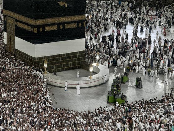 Muslim pilgrims visit the holy sites ahead of the Hajj pilgrimage in Mecca MECCA, SAUDI ARABIA - MAY 20: Muslim pilgrims from various countries around the world who come to perform the Hajj, circumambulate the Masjid al-Haram ahead of the Hajj pilgrimage in Mecca, Saudi Arabia on May 20, 2026. Ali Atmaca Anadolu Mecca Saudi Arabia. Editorial use only. Please get in touch for any other usage.  Copyright: x2026xAnadoluxAlixAtmacax