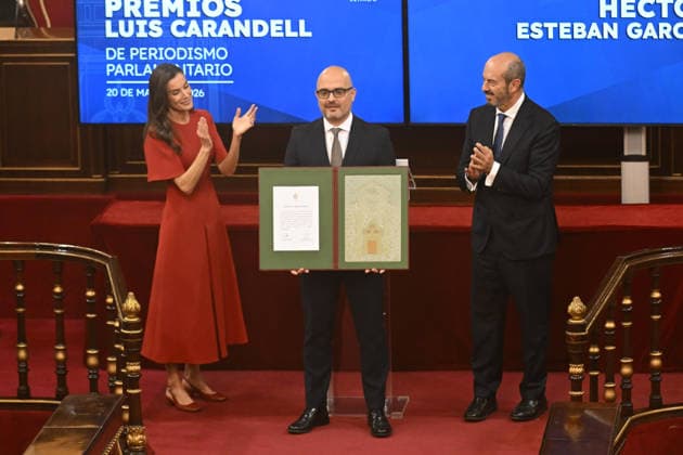 Queen Letizia attends the XV edition of the Luis Carandell Awards for Parliamentary Journalism Queen Letizia presents the Luis Carandell Award for Parliamentary Journalism in the category of Territoriality to Héctor Esteban García of Las Provincias , at the Senate Palace, on May 20, 2026, in Madrid Spain QUEEN LETIZIA QUEEN ROYALTY LUIS CARANDELL JOURNALISM AWARDS 20 MAY 2026 Jose Madrid Madrid Madrid Spain  Copyright: xJosÃ xOlivax 7536147