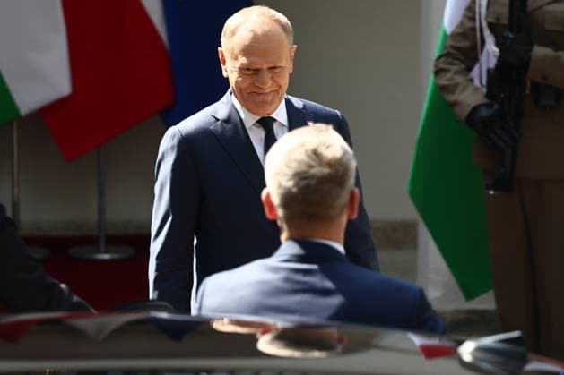 Peter Magyar - Donald Tusk meeting in Warsaw WARSAW, POLAND - MAY 20: Prime Minister of Hungary Peter Magyar (L) is received by Prime Minister of Poland Donald Tusk (R) with an official ceremony ahead of their meeting at Prime Minister Residence in Warsaw, Poland on May 2026. Jakub Porzycki Anadolu Warsaw Poland. Editorial use only. Please get in touch for any other usage.  Copyright: x2026xAnadoluxJakubxPorzyckix