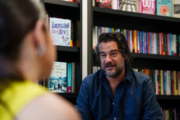 Manuel Jabois presents his new novel La víspera in Madrid The writer and journalist Manuel Jabois during the official agency pool convened by the publisher on May 20, 2026, in Madrid Spain The journalist and writer Manuel Jabois attends the media at the offices of Penguin Random House Grupo Editorial on the occasion of the launch of his literary work entitled La víspera The meeting allows the author to unravel the keys to the plot, share the details of his creative process and answer questions from the specialized press 20 MAY 2026 Madrid Madrid Spain  Copyright: xMatiasxChiofalox 7536245
