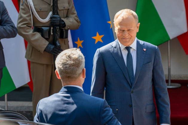 Warszawa 20.05.2026. Spotkanie premiera Donalda Tuska z premierem Wegier Peterem Magyarem --- Polish Prime Minister Donald Tusk receives Hungarian Prime Minister Peter Magyar in his office in Warsaw, Poland, 20 May 2026. Magyar arrived to Poland on the previous day in the company of several ministers of his cabinet to meet leaders in Krakow, Warsaw, and Gdansk on his two-day trip, which is his first official journey abroad since his inauguration on 09 May Persons Shown : Donald Tusk Peter Magyar Fot. Igor Jakubowski Arena Akcji NEWSPIX.PL --- newspix.pl 