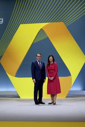 20.05.2026, DEU, Wiesbaden Hauptversammlung Commerzbank AG im Congresszentrum in Wiesbaden Bettina Orlopp, Vorsitzende des Vorstandes der Commerzbank AG und Jens Weidmann, Vorsitzender des Aufsichtsrates *** 20 05 2026, DEU, Wiesbaden Annual General Meeting Commerzbank AG at the Congress Center in Wiesbaden Bettina Orlopp, Chairwoman of the Board of Managing Directors of Commerzbank AG and Jens Weidmann, Chairman of the Supervisory Board