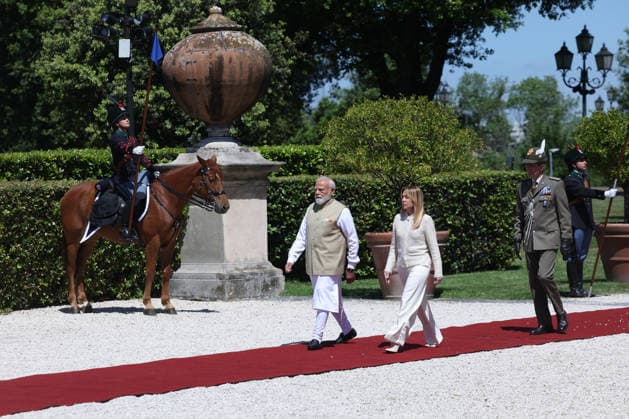 IPA84892648 - Rome, Italy May 20, 2026: Prime Minister Giorgia Meloni meets with Prime Minister of India Narendra Modi to further strengthen the strategic partnership between Italy and India at Villa Doria Pamphilj for a discussion on economics, innovation, energy and international cooperation.  Copyright: xmarcoxiacobuccix xmarcoxiacobuccix 84892648