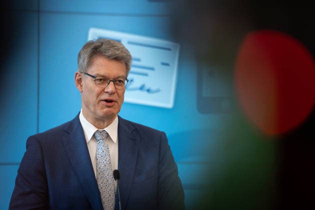 Statement zur Reform der Fahrschulausbildung Patrick Schnieder, Bundesminister fuer Verkehr im Portrait beim Statement zur Reform der Fahrschulausbildung, Berlin , 20.05.2026 Berlin Berlin *** Statement on the reform of driving school training Patrick Schnieder, Federal Minister of Transport in portrait at the statement on the reform of driving school training, Berlin , 20 05 2026 Berlin Berlin