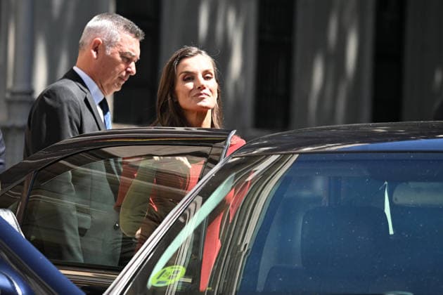 Queen Letizia attends the XV edition of the Luis Carandell Parliamentary Journalism Awards Queen Letizia at the exit of the XV edition of the Luis Carandell Parliamentary Journalism Awards to Paloma Cervilla and Héctor Esteban García at the Senate Palace, on May 20, 2026, in Madrid Spain FAMOUSES QUEEN ROYALTY SENATE José Madrid Madrid Madrid Spain  Copyright: xJosÃ xOlivax 7536452