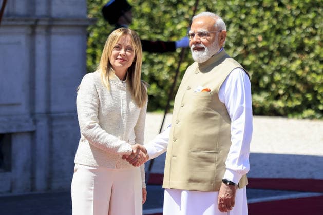Italian Premier Meloni meets Indian Prime Minister Modi in Rome ROME, ITALY, MAY 20: ItalyÕs Premier Giorgia Meloni (L) shakes hands with IndiaÕs Prime Minister Narendra Modi (R) at Villa Doria Pamphili in Rome, Italy, on May 20, 2026. Riccardo De Luca Anadolu Rome Italy. Editorial use only. Please get in touch for any other usage.  Copyright: x2026xAnadoluxRiccardoxDexLucax