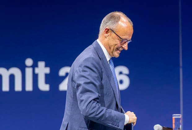 Friedrich Merz besucht eSummit 2026 EUR, Deutschland, Berlin, 20.05.2026: Keynote von Bundeskanzler Friedrich Merz (CDU) auf dem eSummit 2026 ein Gipfeltreffen der Elektro- und Digitalindustrie. Unter dem Motto: Zukunft mAIde with Germany. *** Friedrich Merz visits eSummit 2026 EUR, Germany, Berlin, 20 05 2026 Keynote speech by Federal Chancellor Friedrich Merz CDU at the eSummit 2026 a summit meeting of the electrical and digital industry Under the motto Future mAIde with Germany